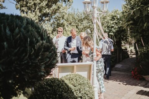 hochzeitsfeier in reportagen style fotografiert in Ingolstadt vom hochzeitsfotograf