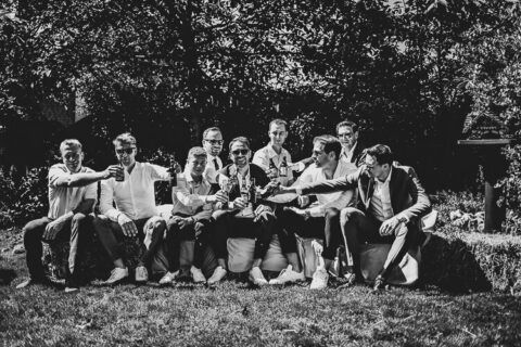 gruppenshooting männer auf eine diy garten hochzeits in ingolstadt