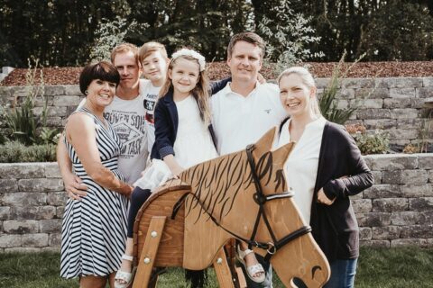 schönes Familienfoto fotografiert vom fotograf nahe Ingolstadt