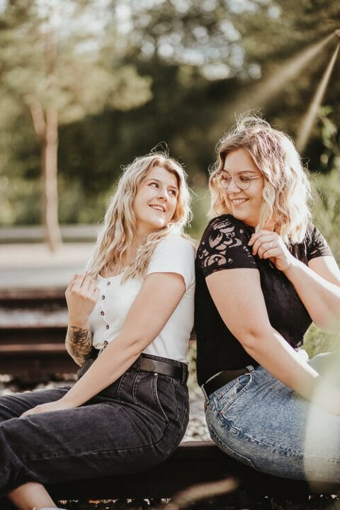 natürliches authentisch pärchenshooting fotografiert vom fotografen aus abensberg