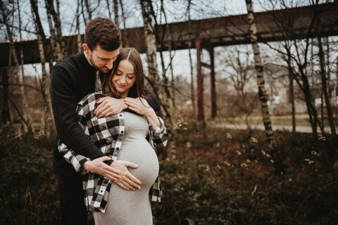 babybauchshooting in regensburg fotografiert vom babybauch Fotograf