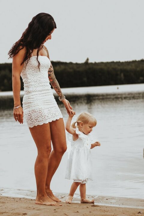 kindfotografie zusammen aufgenommen mit der mutter fotografiert von fotografen aus mainburg